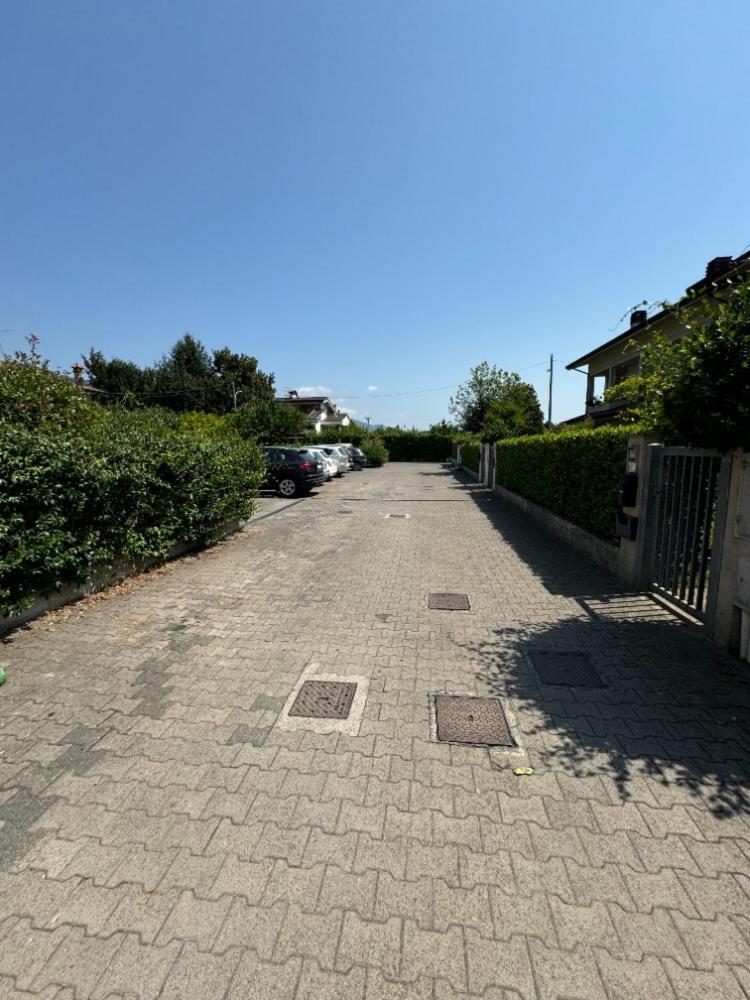 Bellissima Stanza Con Parcheggio Gratuito Apartment Чинкуале Екстериор снимка