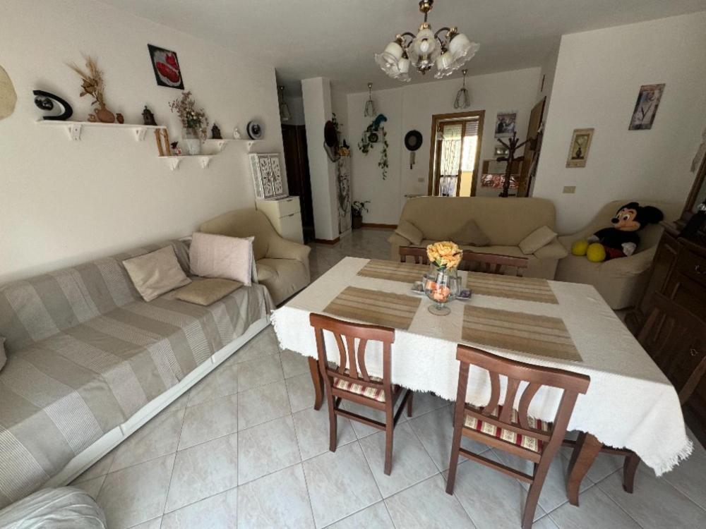 Bellissima Stanza Con Parcheggio Gratuito Apartment Чинкуале Екстериор снимка